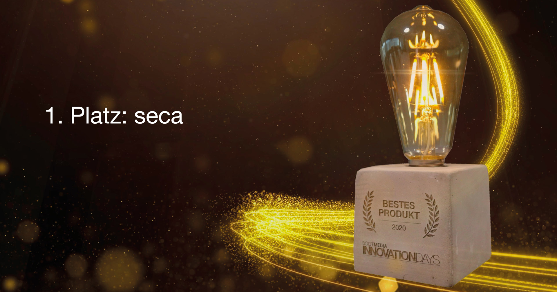 Der Innovation Days Award vor dunklem Hintergrund mit der Bildaufschrift 1. Platz: seca