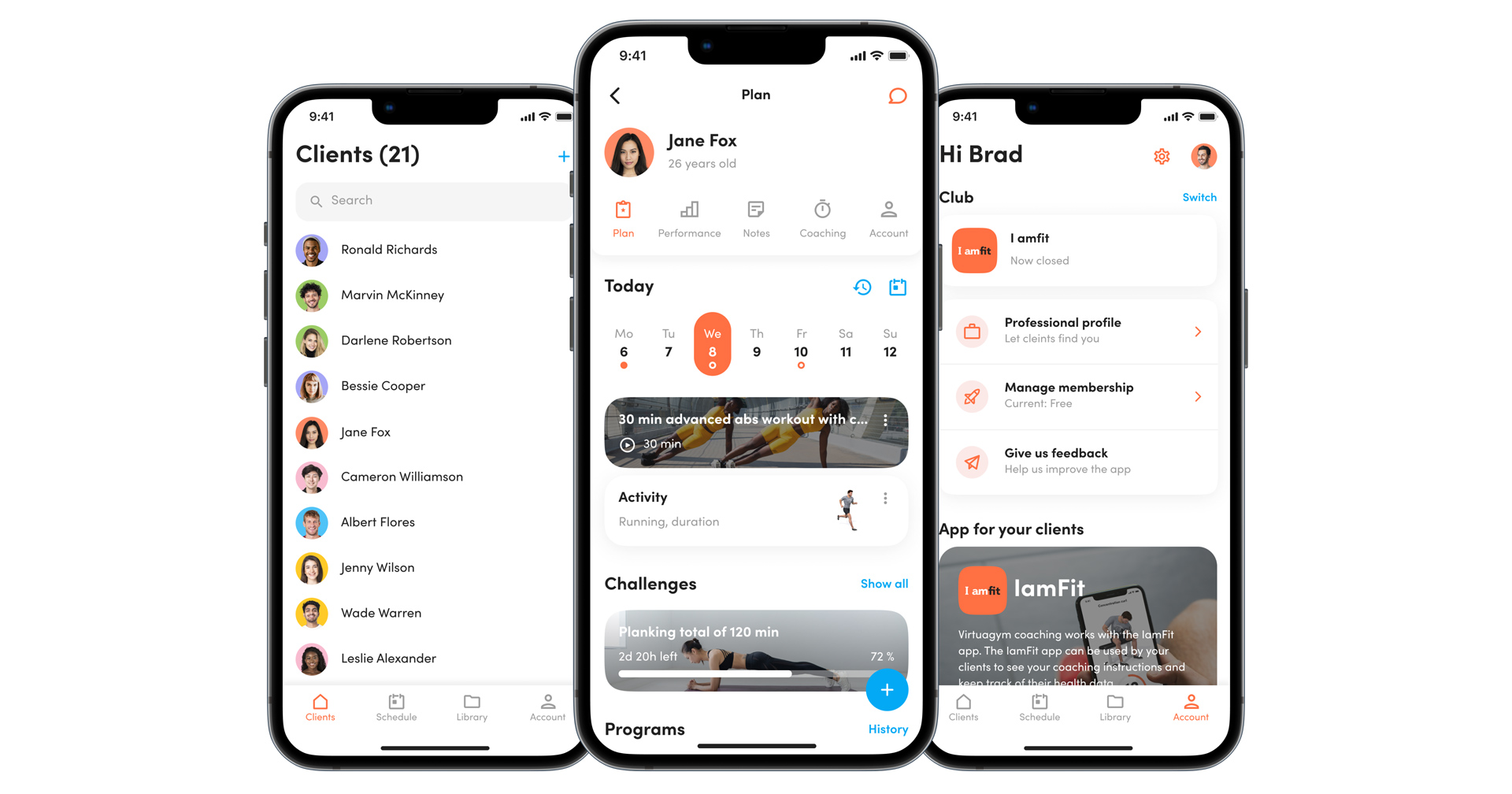 Drei Handy-Screens zeigen verschiedene Inhalte der Coaching-App von Virtuagym