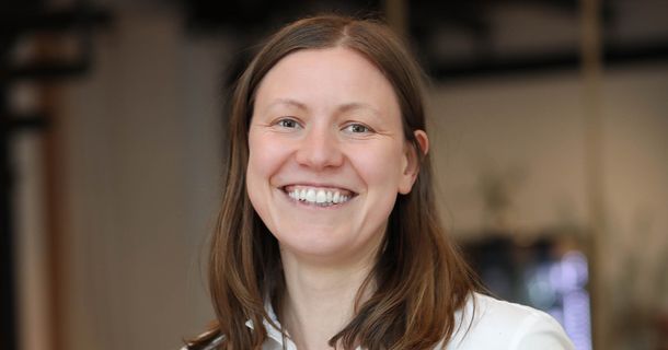 Jana Hasenberg spricht im IST-Webinar über Mitarbeitermotivation in der neuen Arbeitswelt