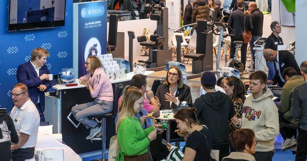 Viele Gäste bei Fachmessen therapro und medizin 