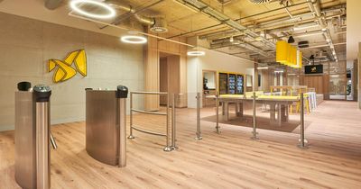 Eingangsbereich McFit Berlin