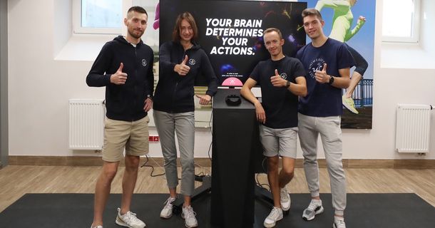 Studenten und SKILLCOURT®-Mitarbeiter an der Uni Stettin