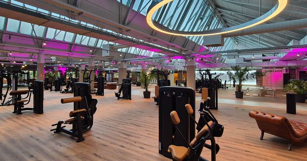 Sports Club Flagship-Standort von innen