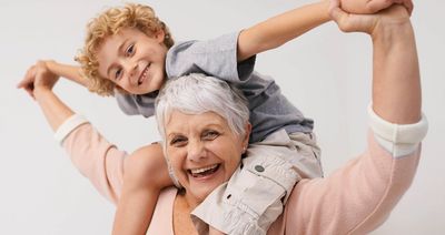 SKILLCOURT wird nicht nur in therapeutischen Einrichtungen eingesetzt, sondern ist auch fester Bestandteil der Leistungsdiagnostik und Reha in Clubs wie der Bundesliga und Premier League. Diese Erfahrungen aus dem Spitzensport fließen direkt in die Entwicklung praxisnaher Lösungen für die ambulante Versorgung ein.