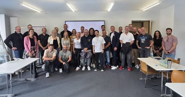 In entspannter Atmosphäre kamen sowohl etablierte Fitnessstudiobetreiber als auch Start-up-Gründer aus der Branche zusammen, um über die aktuellen Trends und Herausforderungen des Fitnessmarktes zu diskutieren. 