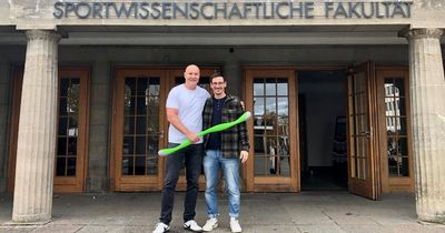 Simon Werner, Gründer der Ajambow, an Uni Leipzig