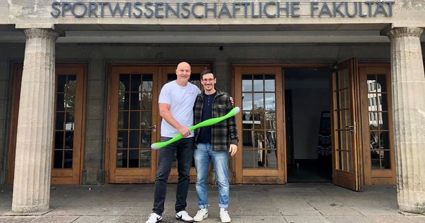 Universität Leipzig intensiviert Forschung zu Ajambow Simon Werner, Gründer der Ajambow, an Uni Leipzig