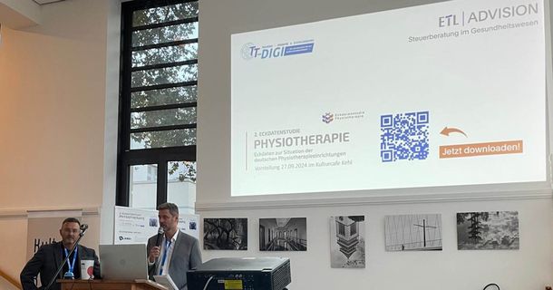 Christoph Soldanski (ETL ADVISION) und Patrick Schlenz (TT-DIGI) präsentieren die zweiten Eckdaten des Physiotherapiemarkts