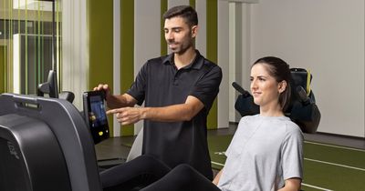 Training an einem Gerät von Technogym
