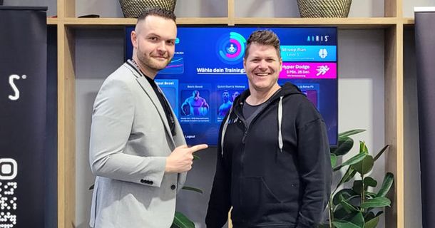 Daniel Haymann, Vertriebsleiter bei AIRIS mit Pascal Siekmann 