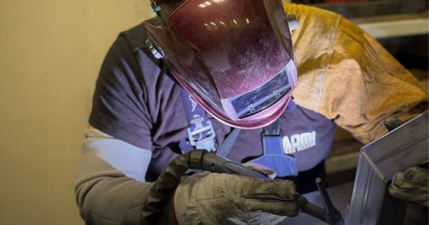 Präzise Produktion NAOMI FITNESS DESIGN