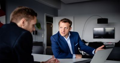 Réne Grendel, Experte für dauerhafte Mitarbeiterbindung, lädt gemeinsam mit Gympass und doQtor zu zwei Online-Seminaren, in denen Unternehmer lernen, die Mitarbeiterzufriedenheit zu steigern.