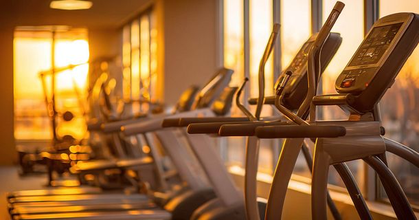 Gym in goldenem Licht: Gold's Gym gibt eine massive Expansion nach Brasilien bekannt