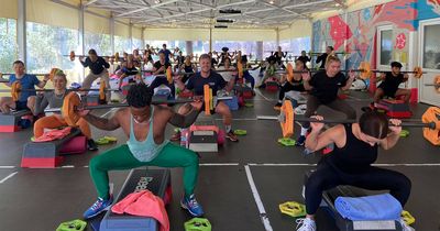 Trainingseinheit bei IFAA-Zertifizierung zu internationalen Fitnesstrainern
