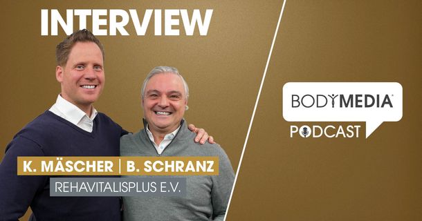 Bernd Schranz & Kai Mäscher vor Goldenem Hintergrund