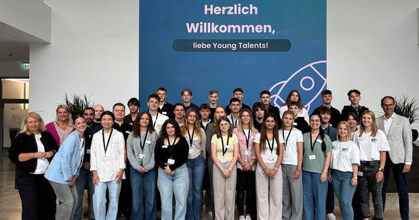 Zum 1. September begrüßt die opta data Gruppe in Essen 30 neue Auszubildende und Dualstudierende