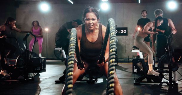 Fitnessstudiomitglieder bei Functional Training