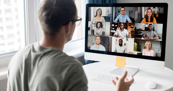 Nik Bol, Geschäftsführer von Myokraft, lädt zum Online-Webinar zur Prozessoptimierung im Transfer von Therapie zu Training für physiotherapeutische Einrichtungen.