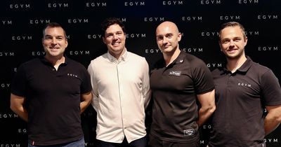 v.l.: Jan Scherzer, VP Sales D-A-C-H EGYM, Sean Shelton, General Manager Sports, Niall Padden, Assistant  Sports Director (beide Munich Ravens), Andreas Menner, Head of Customer Success EGYM