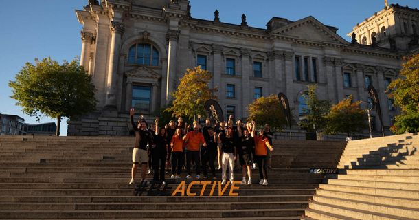 United let‘s move.: DSSV bringt Politik mit Workout am Reichstag ins Schwitzen