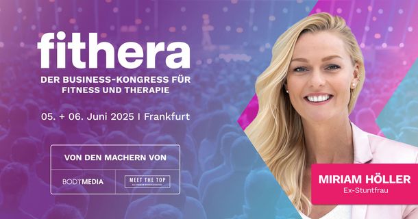 Miriam Höller spricht auf der Mainstage der fithera 2025