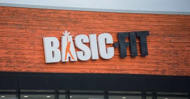 Verkauft Basic-Fit die spanischen Holmes-Place-Clubs?