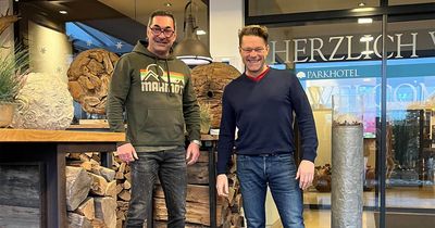Sven Stiel vom Verband für Rehabilitations- und Gesundheitssport (VfRG e.V.) und Roland Jentschura von der Jentschura International GmbH 