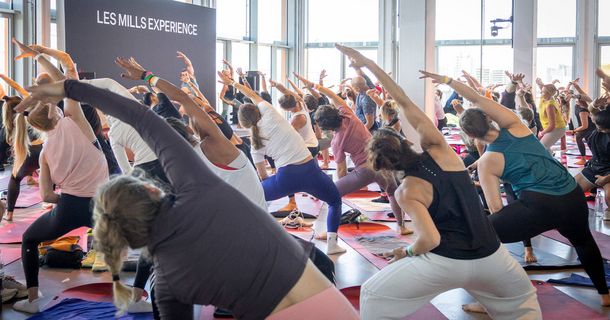 Teilnehmer bei der LES MILLS EXPERIENCE 
