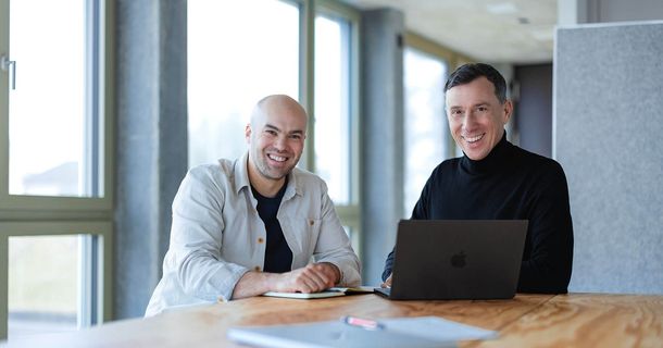 BLACKROLL® treibt seine strategische Weiterentwicklung weiter voran und besetzt zwei Schlüsselpositionen neu: Seit dem 1. Dezember 2025 ist Alec Duffield als General Manager Europe an Bord. Thorsten Hermes ist seit dem 1. Januar 2026 als Head of Growth & Innovation Teil des Unternehmens.