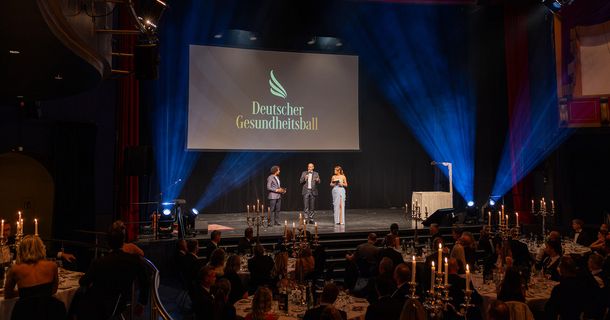 Der 2. DEUTSCHE GESUNDHEITSBALL – die offizielle Gala-Abend der deutschen Fitness- und Therapiebranche – fand am 18. September 2026 im historischen Ambiente des Capitol Theater Offenbach statt. Ein leckeres 3-Gänge-Menü, Showacts der Extraklasse und die Verleihung des HERACLES Awards waren die absoluten Highlights des Abends für die 313 teilnehmenden Gäste. 