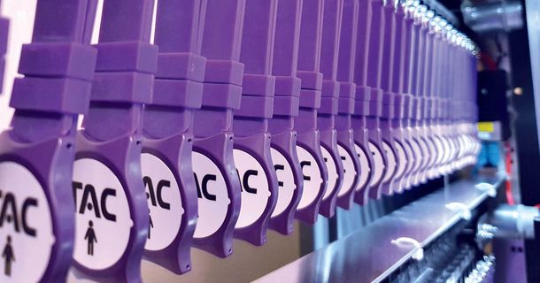 Das Technologieunternehmen TAC | The Assistant Company reagiert auf den zunehmenden Personalengpässe und Digitalisierungsbedarf in der Fitnessbranche mit der Einführung von Self-Service Automaten