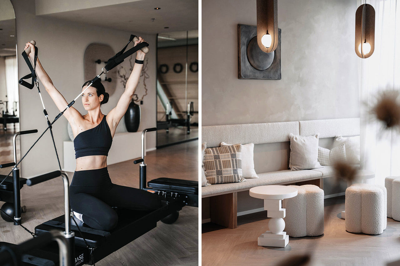 Links: Frau trainiert in schwarzer Sportkleidung auf einem Pilates-Reformer-Ger&auml;t, Arme nach oben gestreckt. Rechts: Heller, modern eingerichteter Lounge-Bereich mit Polsterbank, Kissen, Hockern und kleinem Tisch.