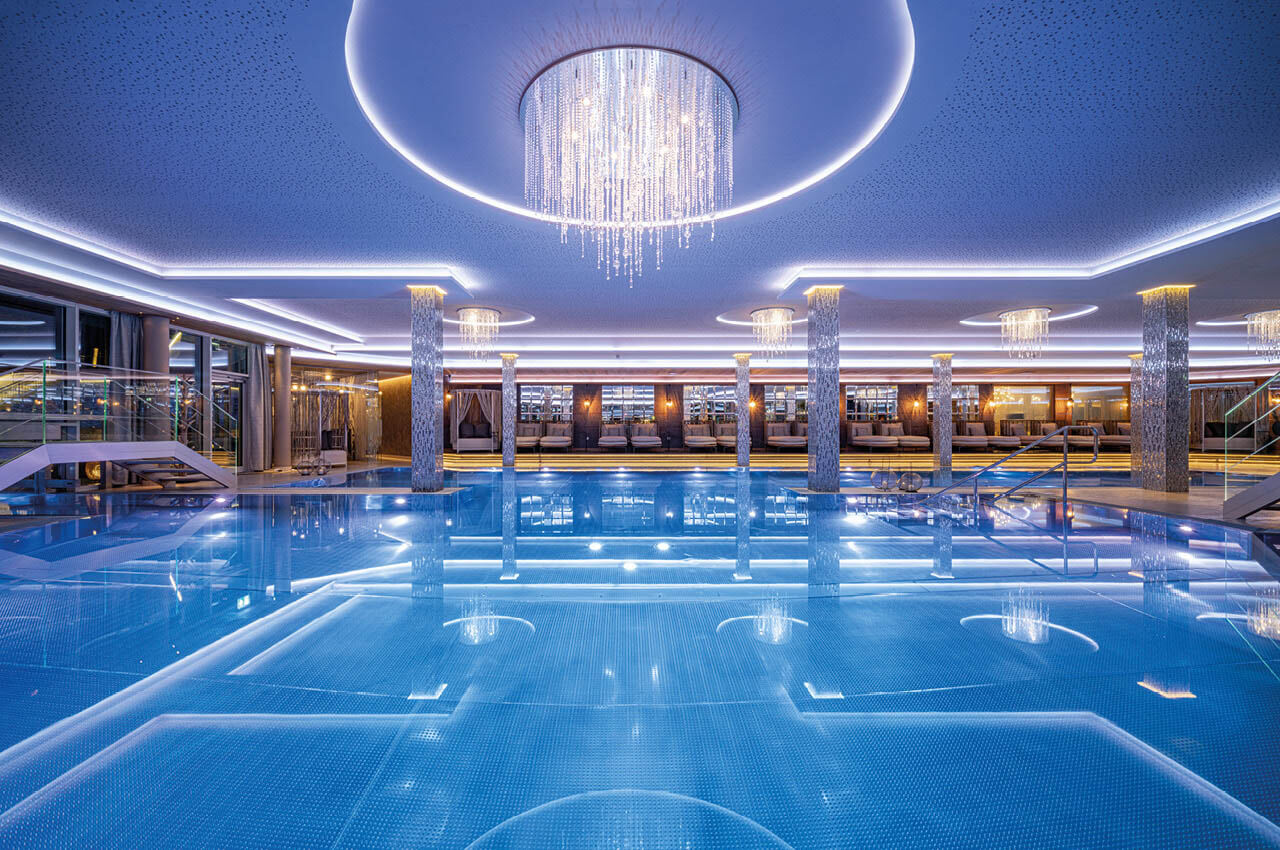 Die High-Tech-Powerswim-Anlage im 5* Wellness- & Sporthotel Jagdhof