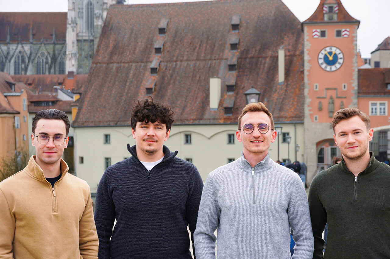 Geschäftsführer ist Maximilian van der Mond. Zum Team gehören zudem Robert Röhrl, Lukas Jager und Kevin Kößler. Maximilian van der Mond, Robert Röhrl, Lukas Jager und Kevin Kößler.