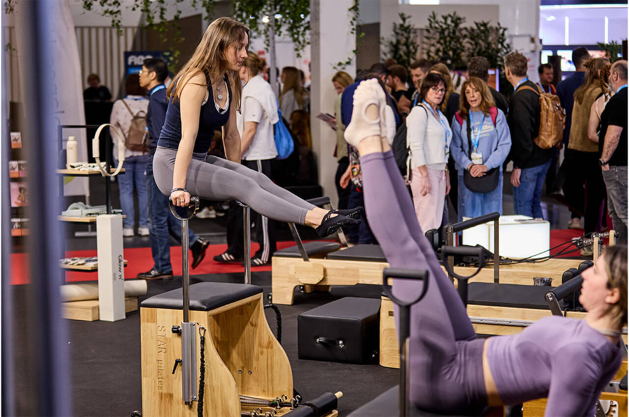 Frauen trainieren auf der FIBO