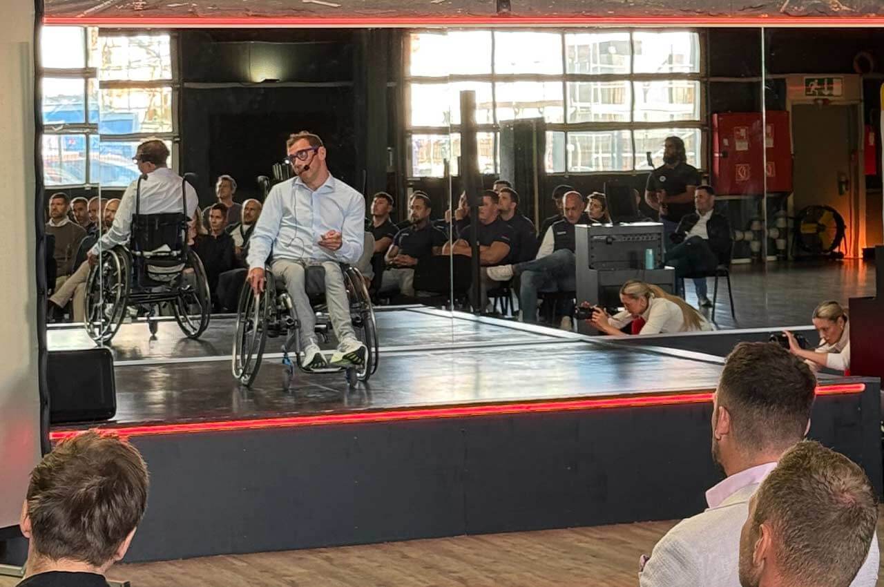 Johannes Grasser auf der Bühne bei United let's move